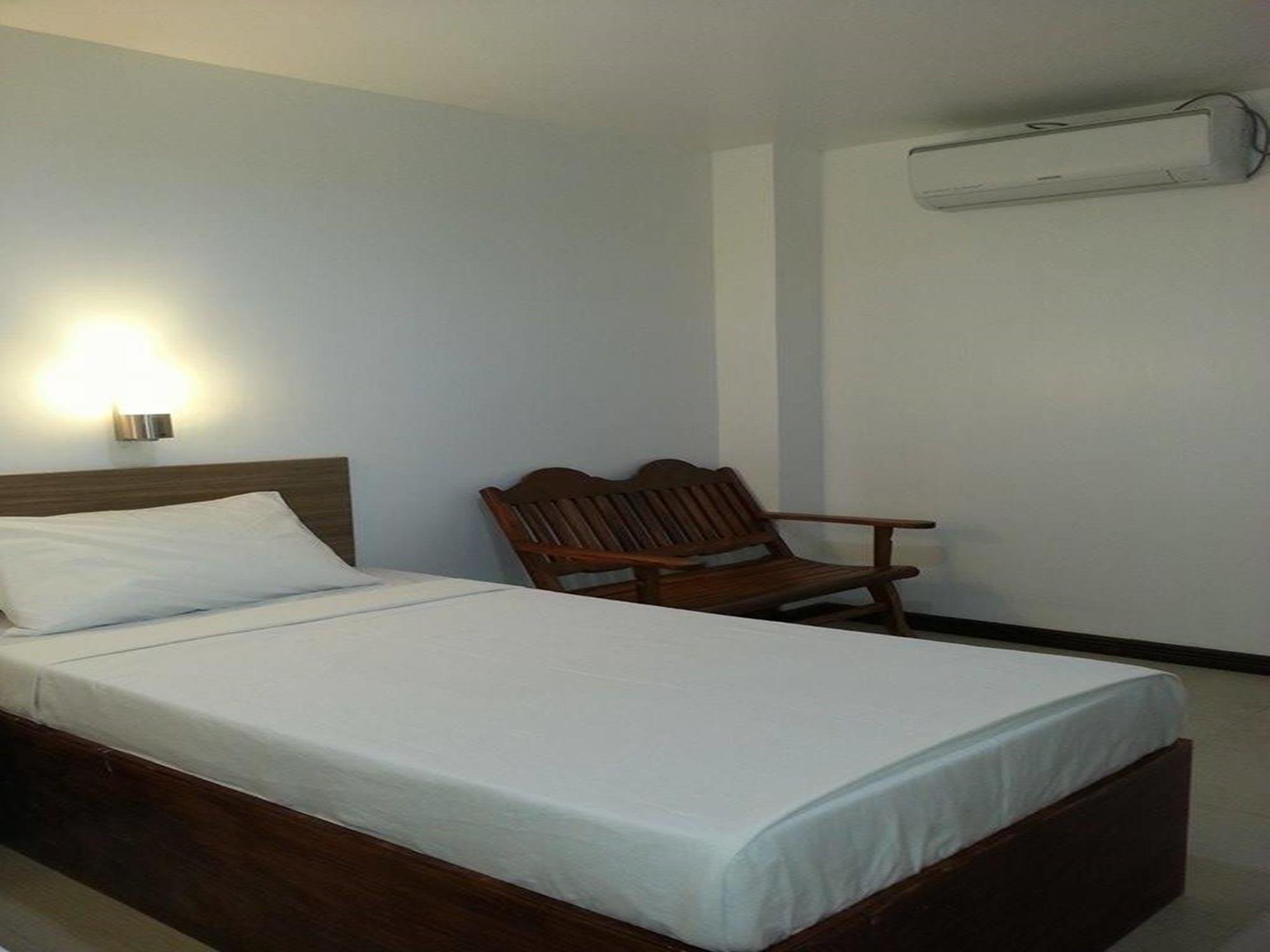 Reddoorz Plus Near Vigan City Commercial Center Luaran gambar